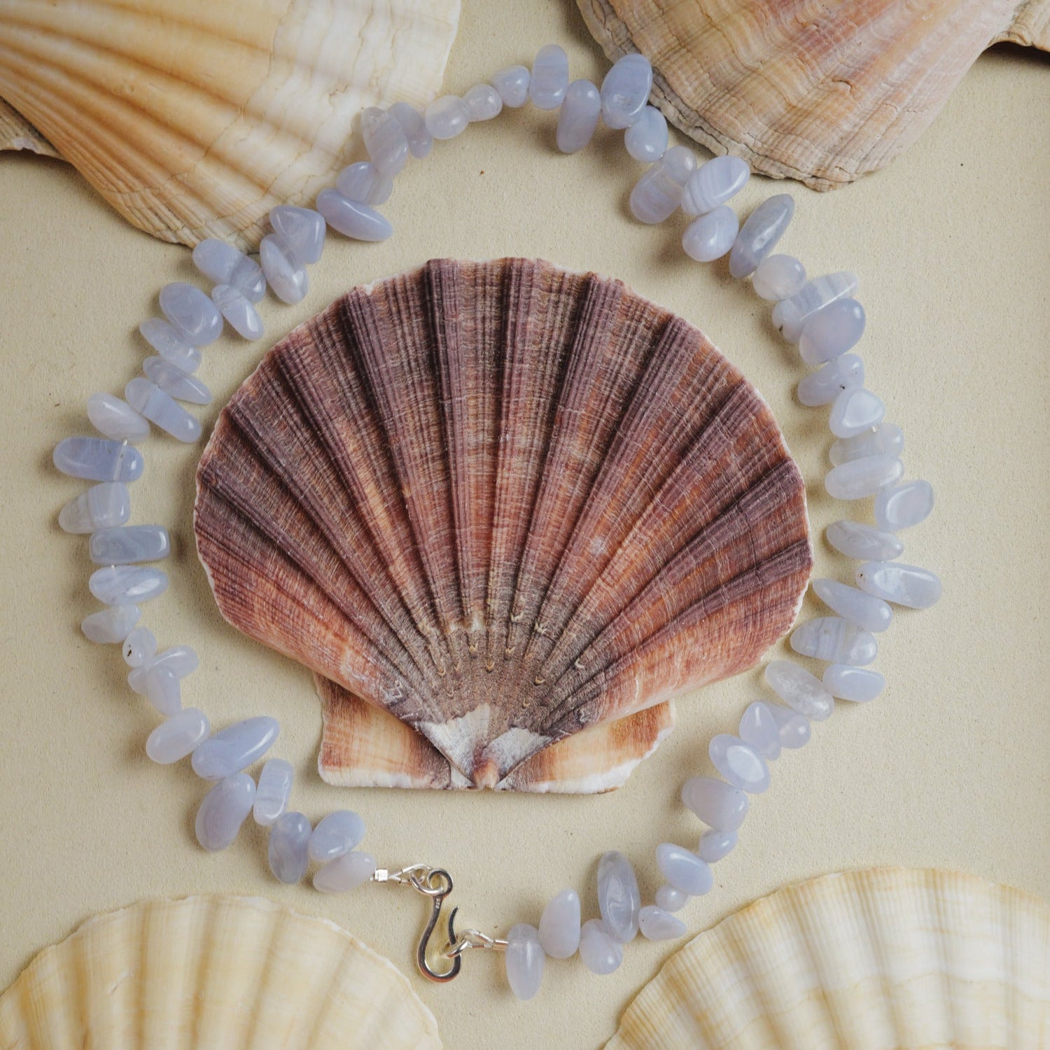 Elva – Splitterkette aus Chalcedon